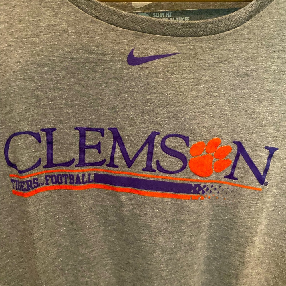 Nike Clemson Tiger Football tee. Size XL slim fit.